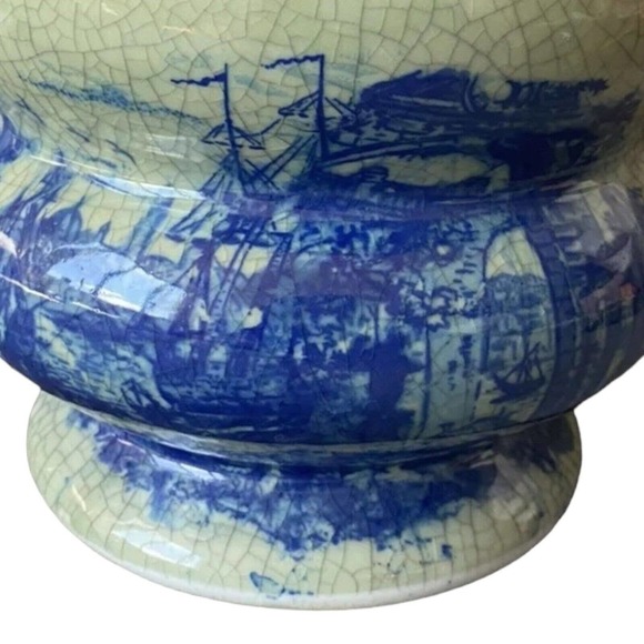 Vintage China Blue Vase, Fine Porcelain Made Exclusively‎ For Seymour Mann - Picture 2 of 8